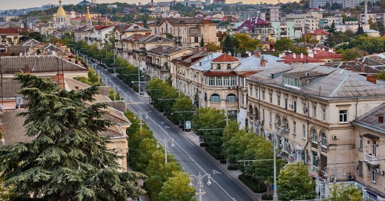 В гостиницах Севастополя появится более тысячи номеров