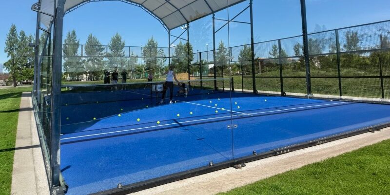 В AZIMUT Парк Отеле Переславль открыли корты для падела