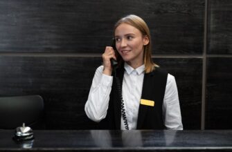 Бронирования отелей в России снизились в среднем на 9% этой осенью
