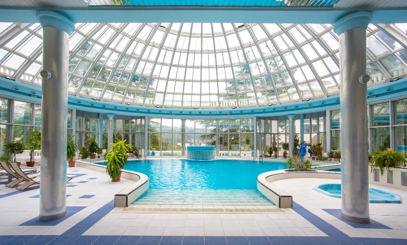 Санатории сети AZIMUT Hotels возглавили рейтинг «ТОП-100 российских здравниц 2025»