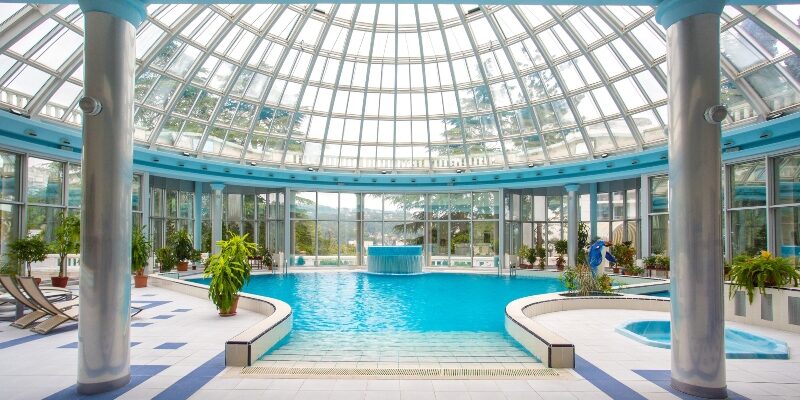 Санатории сети AZIMUT Hotels возглавили рейтинг «ТОП-100 российских здравниц 2025»